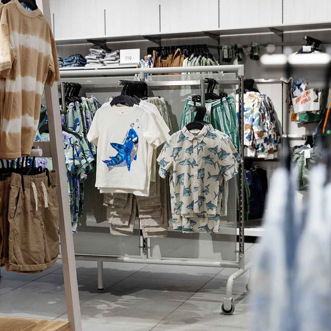 Stort udvalg af smart tøj til børn fra H&M på Frederiksberg. 